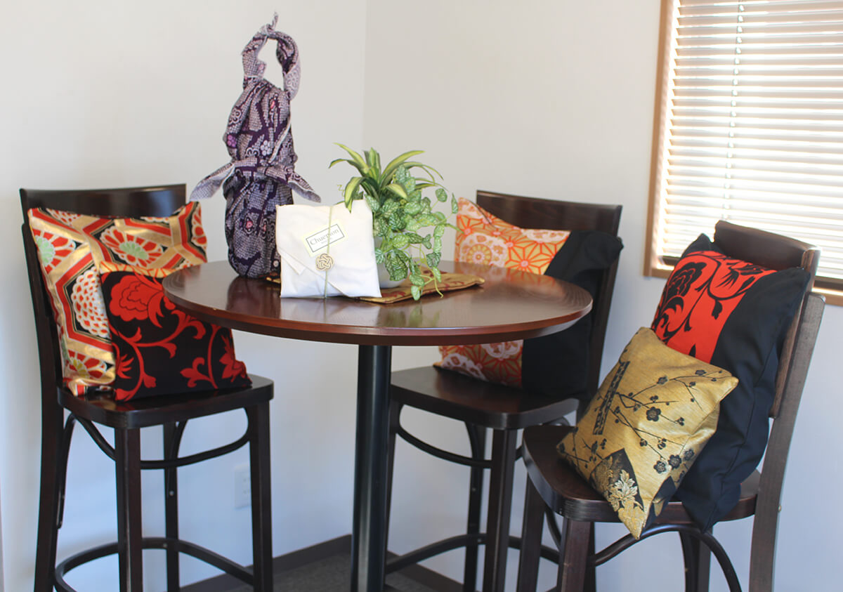 着物リメイク　 帯クッションカバー 1個／株式会社Colorful Studio